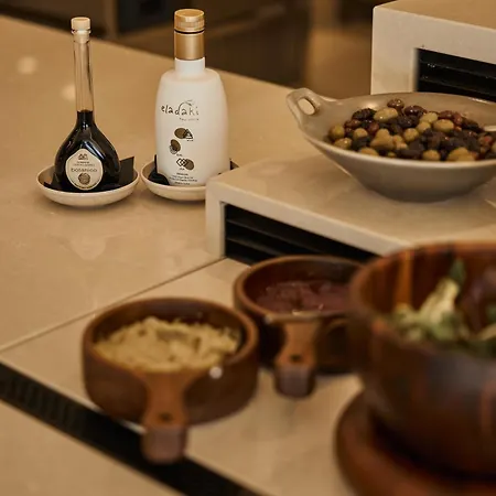 Uzenie Boutique (adults Only) 5* אדליאנוס קומפוס